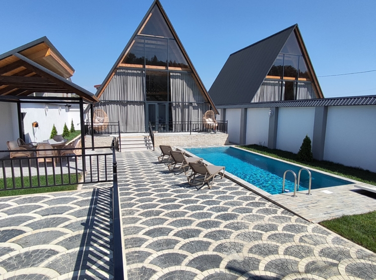 qubada kiraye gunluk isti hovuzlu a frame evler