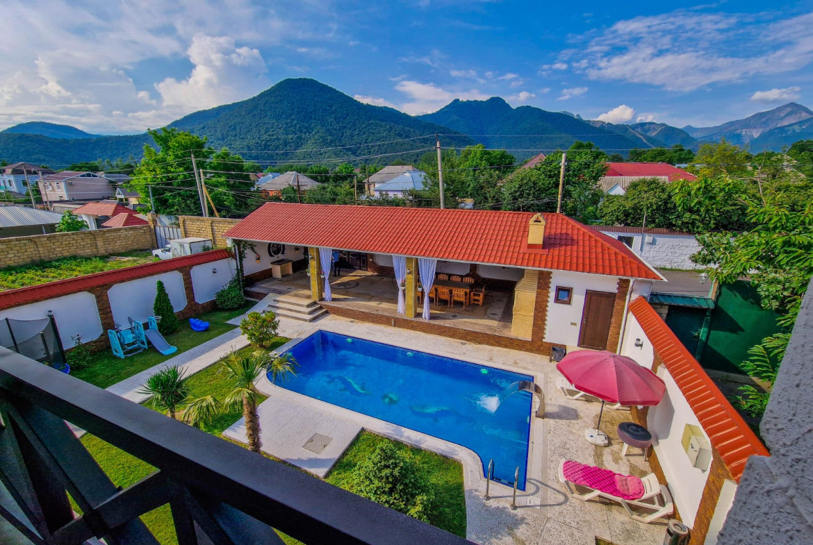 qebelede-hovuzlu-villa-kirayesi