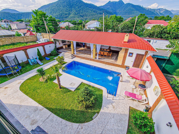 qebelede-hovuzlu-villa-kirayesi