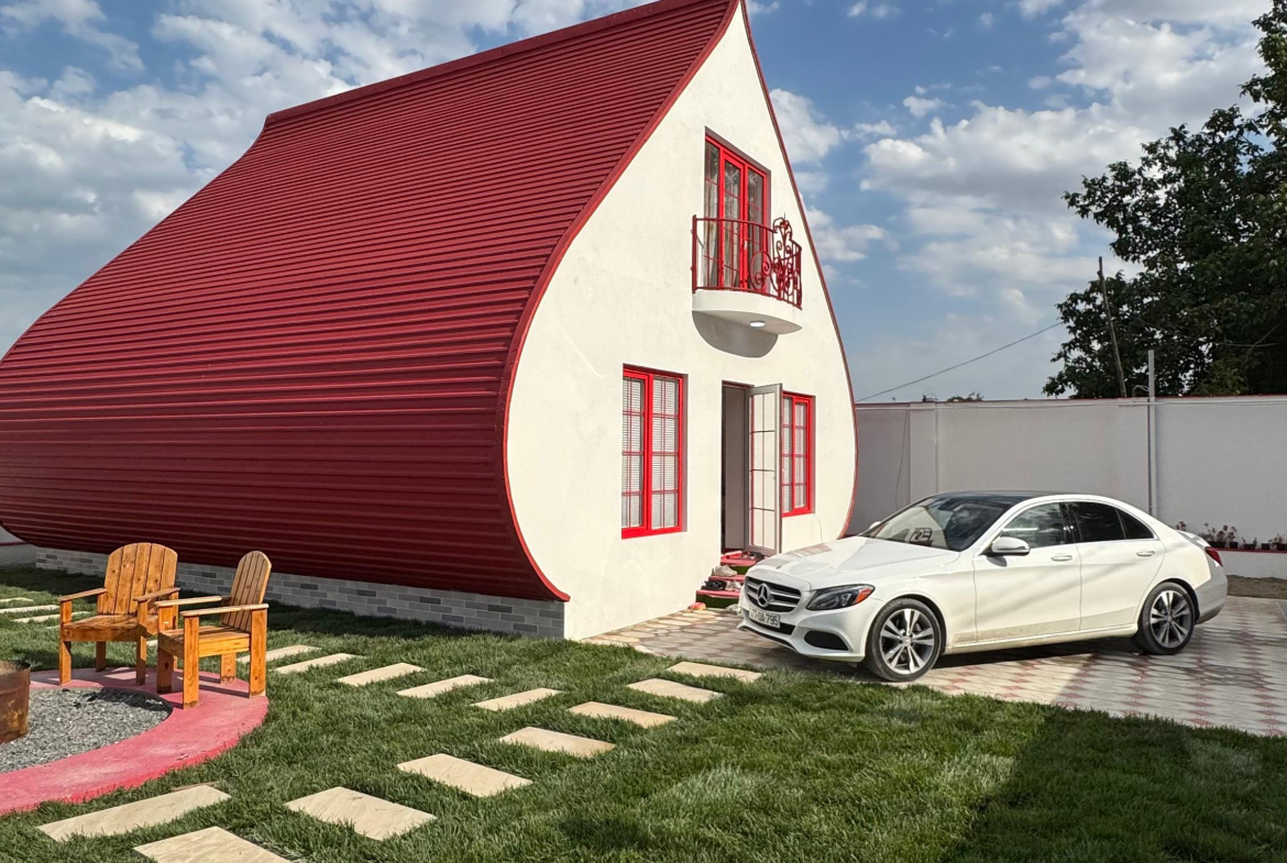 qebelede-a-frame-ev-cutlukler-ucun